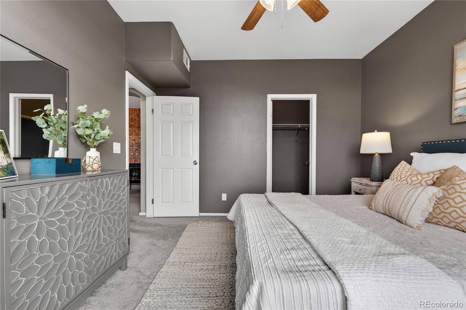 1691 W Canal Circle Unit: 1137