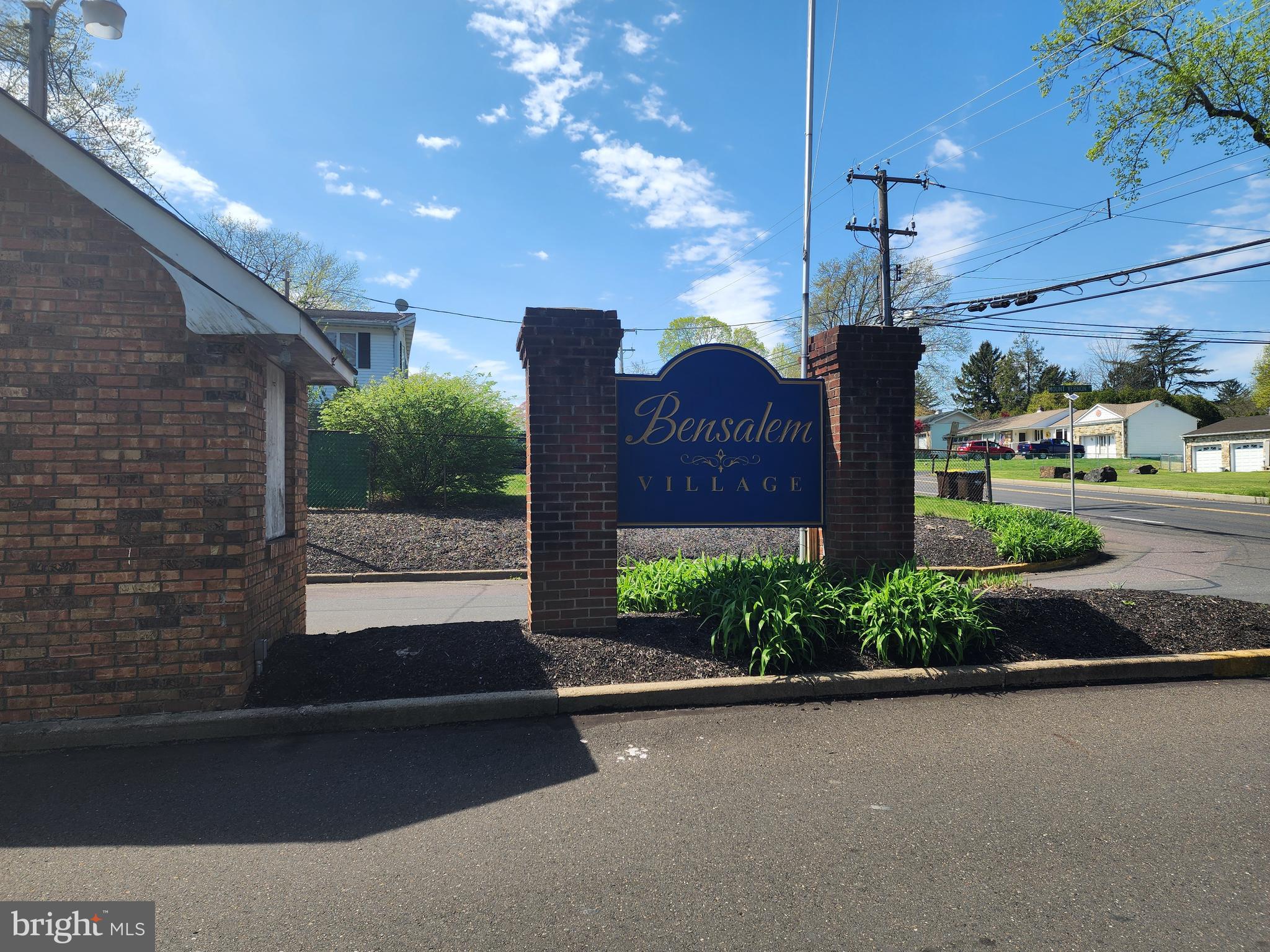 580 S Mount Vernon Cir