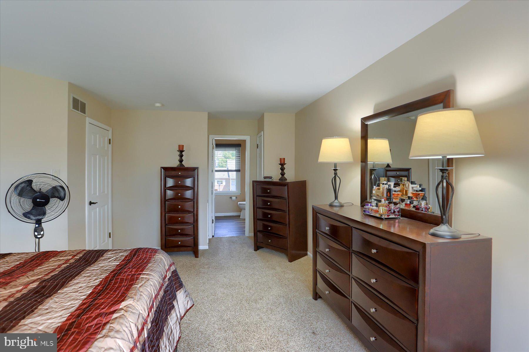 580 S Mount Vernon Cir