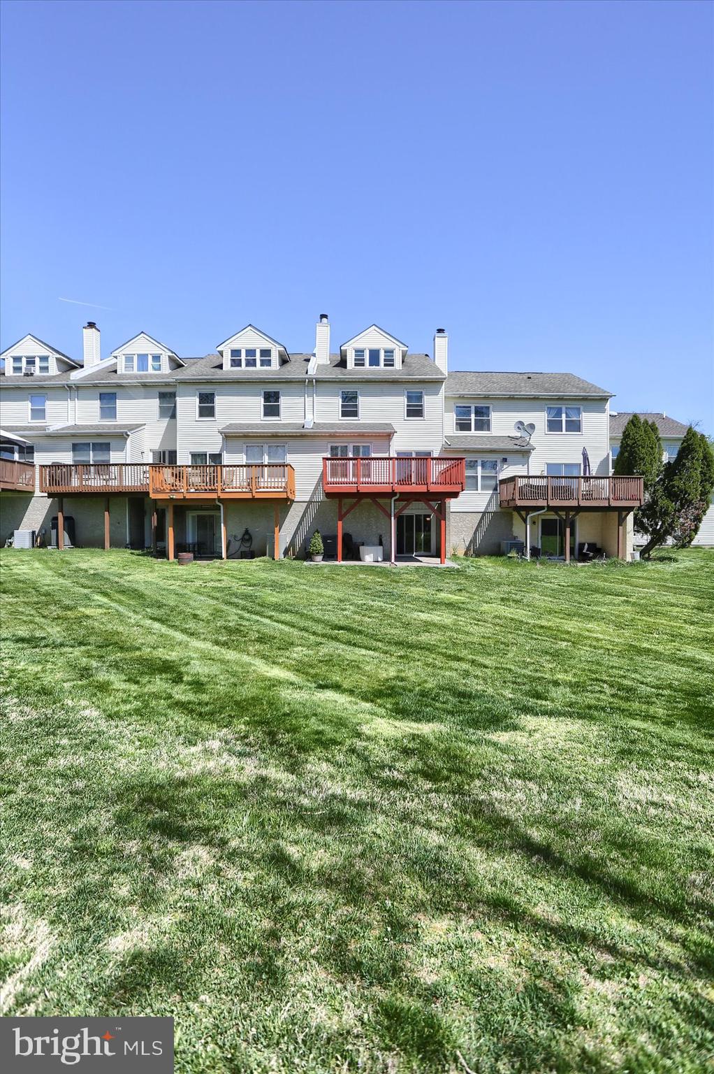 580 S Mount Vernon Cir