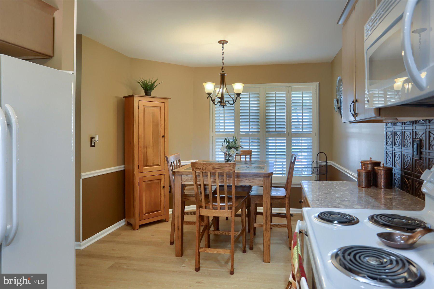 580 S Mount Vernon Cir