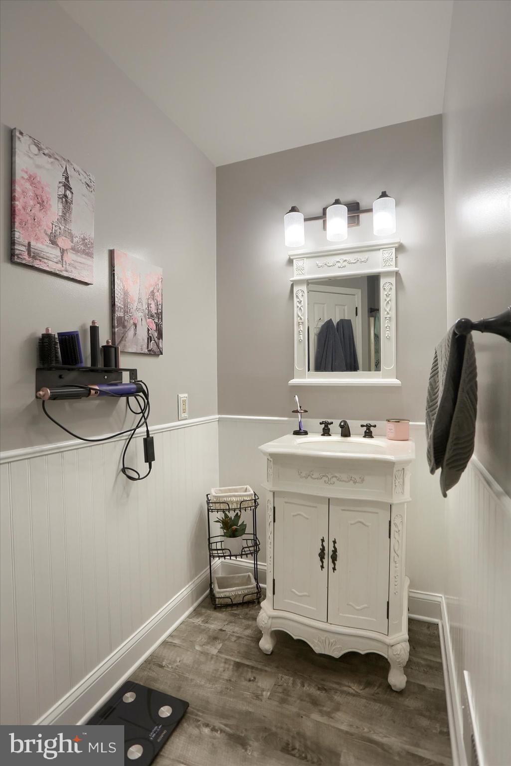 580 S Mount Vernon Cir