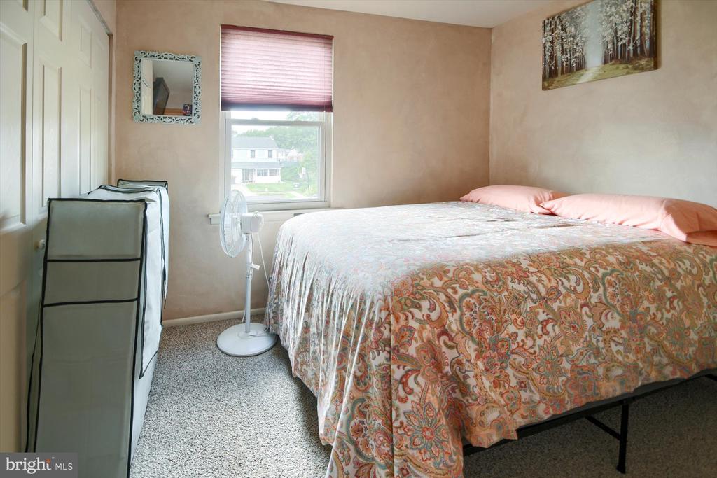 6525 Lexington Ct