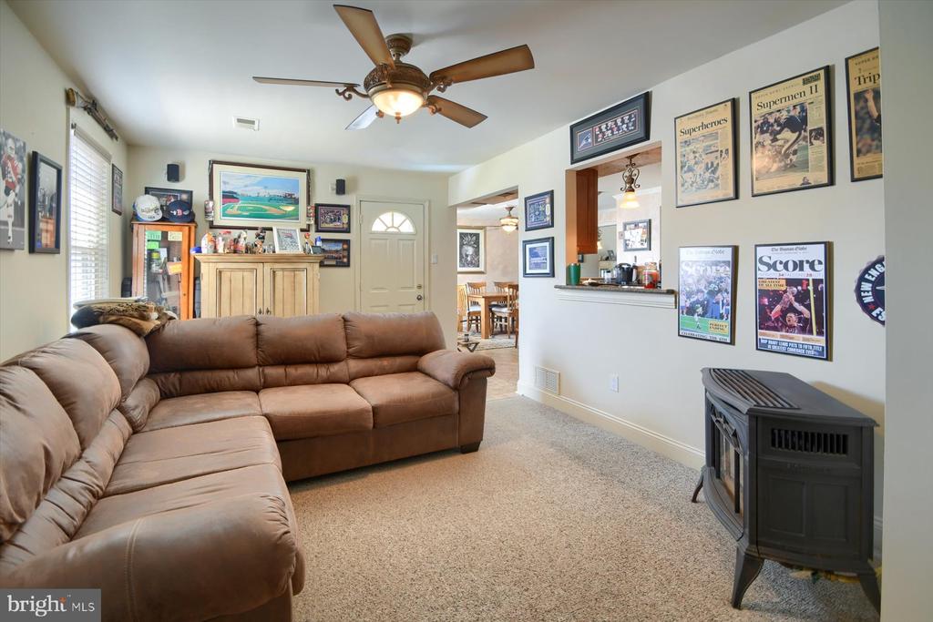 6525 Lexington Ct