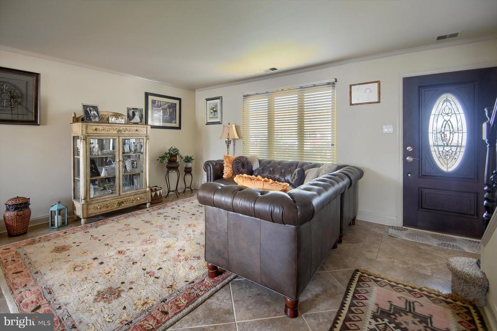 6525 Lexington Ct