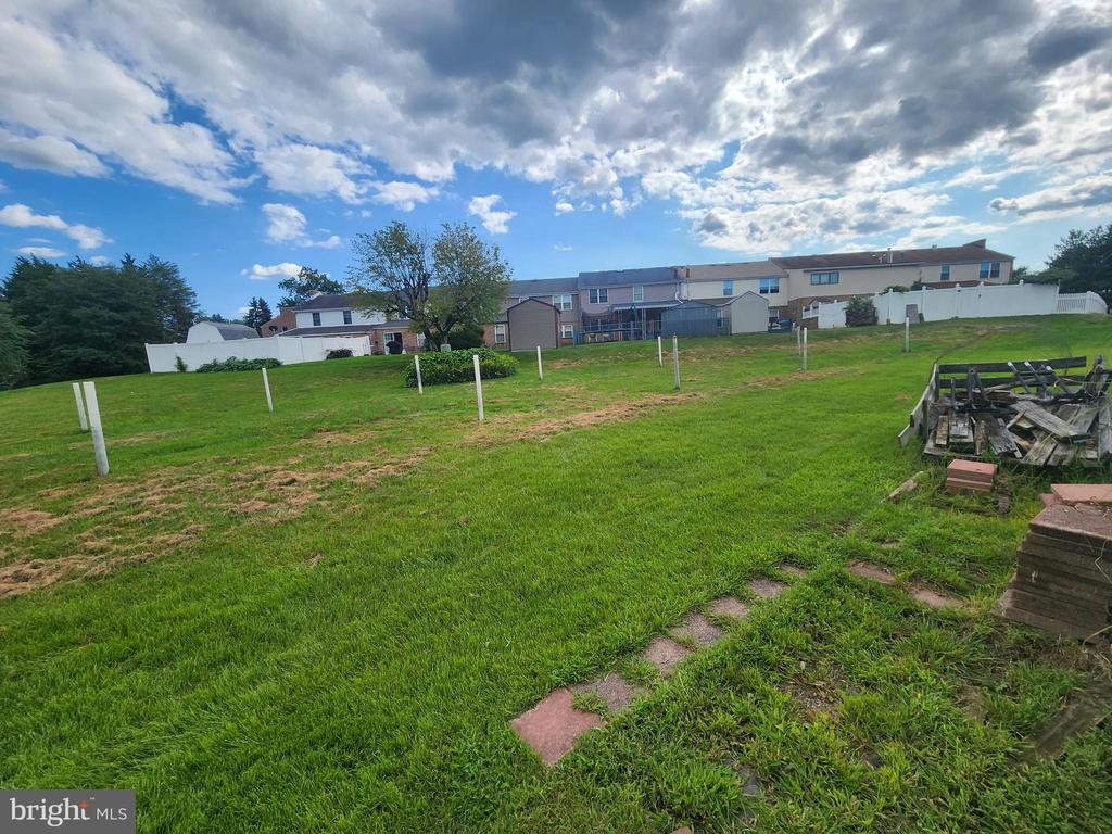 6525 Lexington Ct