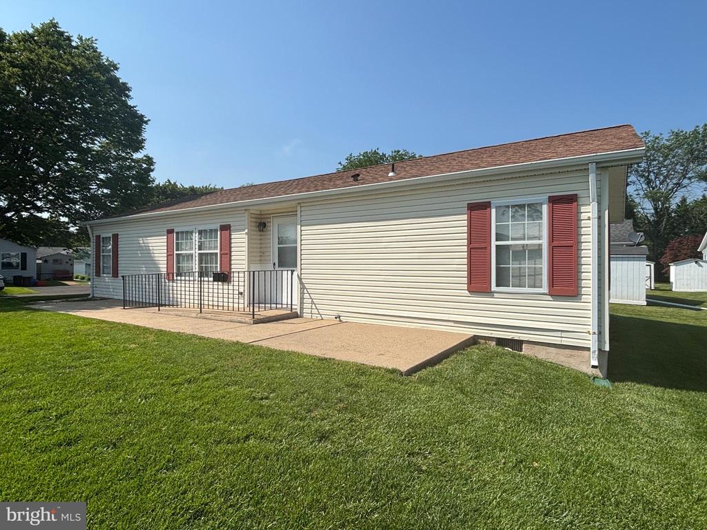 19 LILAC COURT