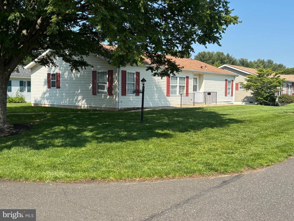 19 LILAC COURT