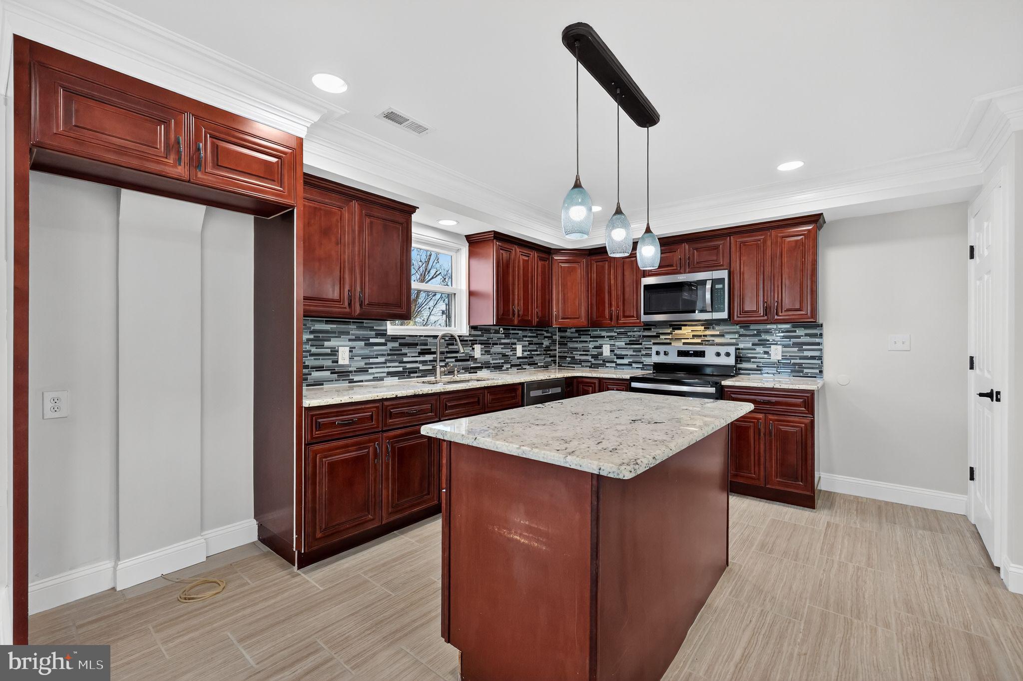 1306 WYNFIELD AVENUE