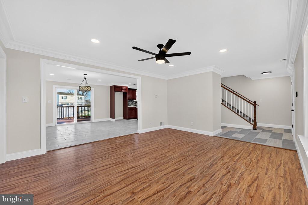 1306 WYNFIELD AVENUE