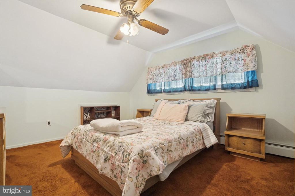 30 WHITEWOOD DRIVE