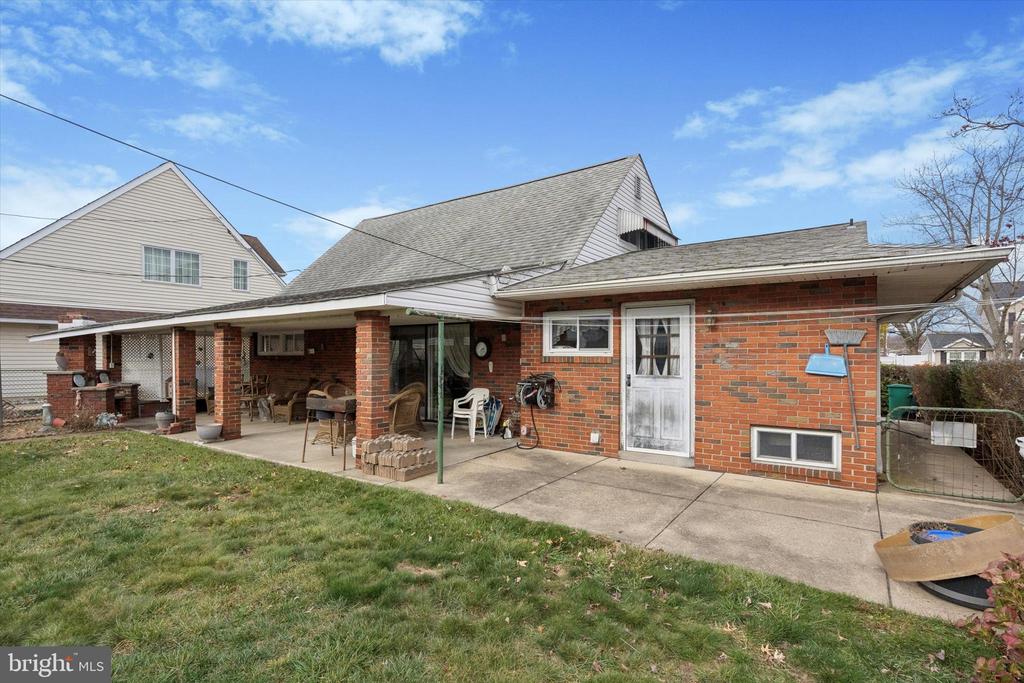 30 WHITEWOOD DRIVE