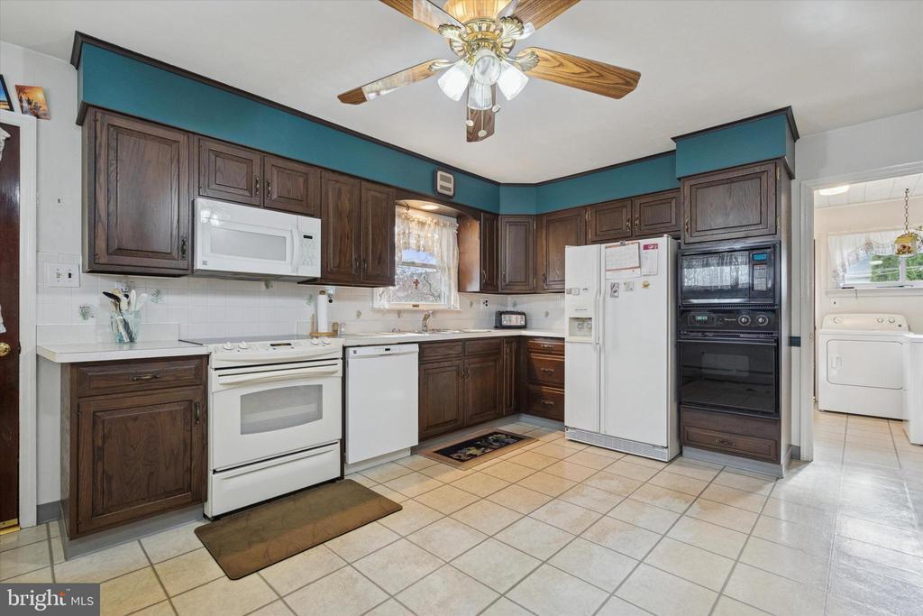 30 WHITEWOOD DRIVE