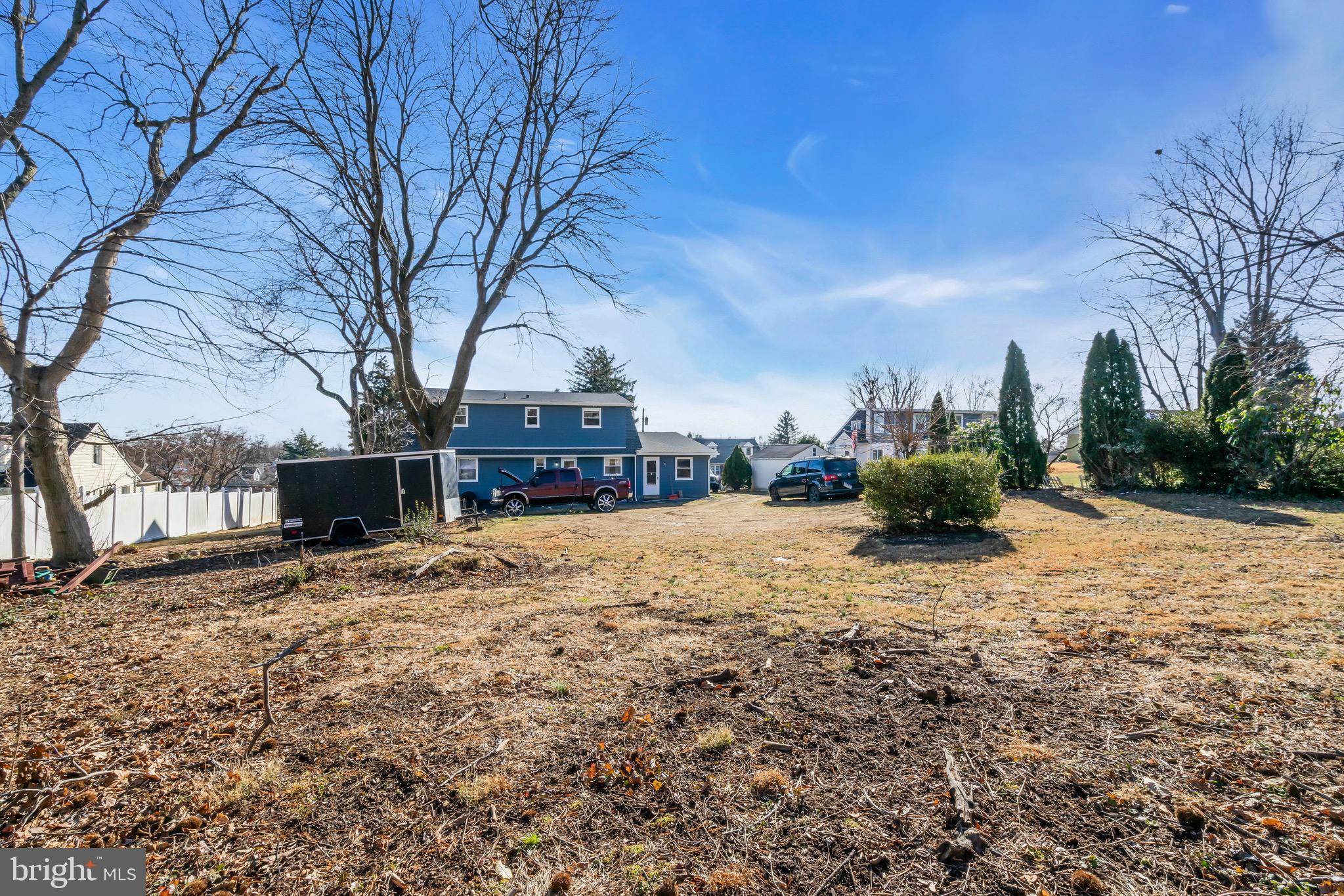 5042 HILLSIDE