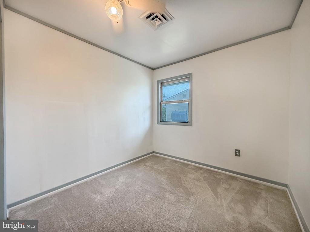 26 MIDWOOD LANE