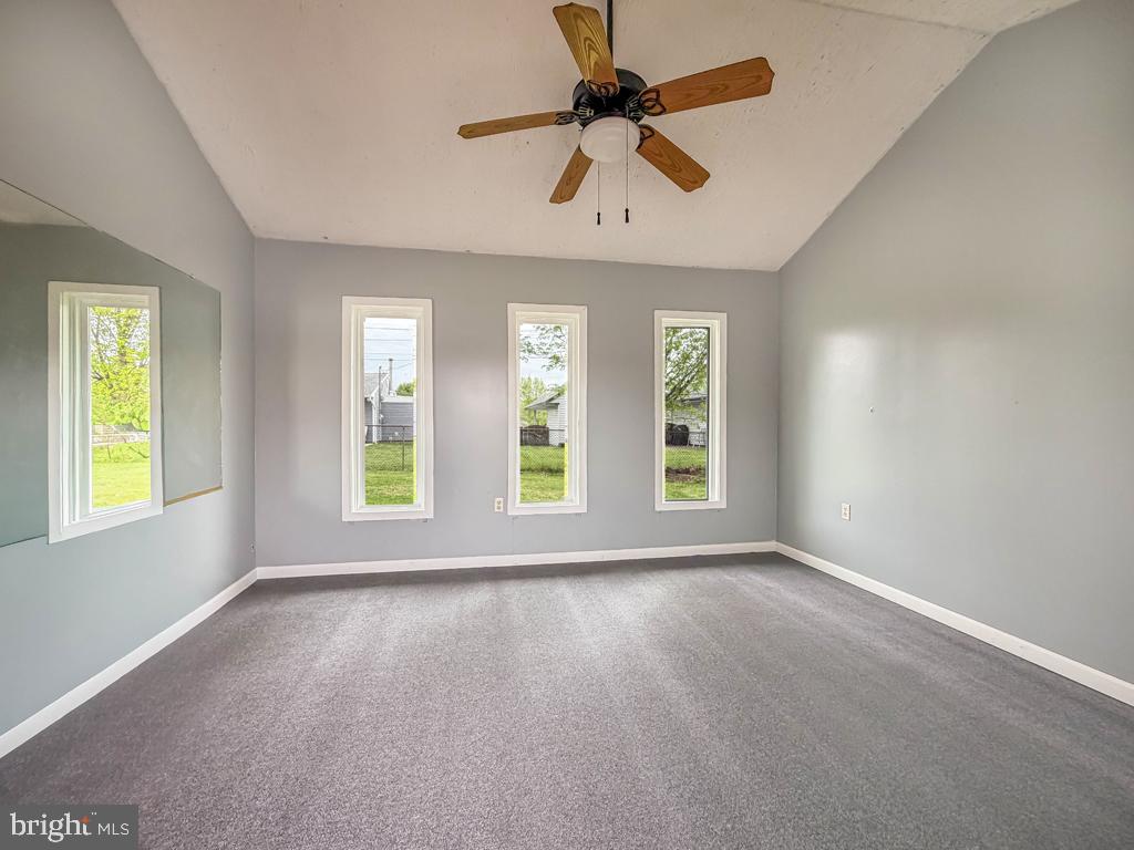 26 MIDWOOD LANE