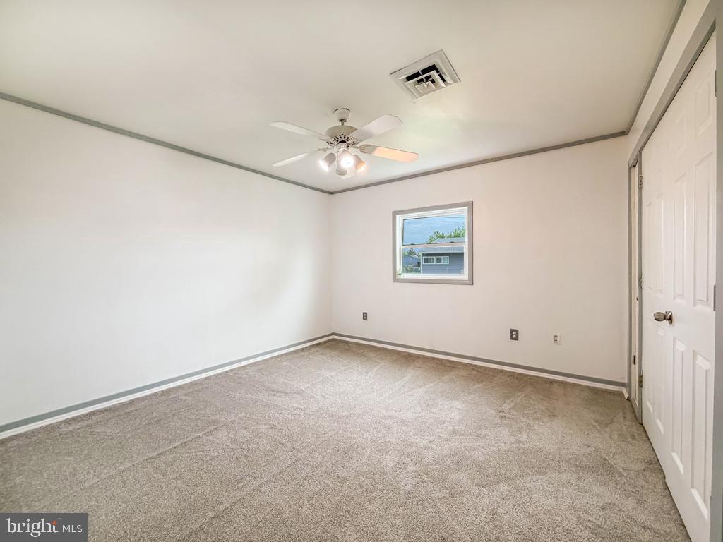 26 MIDWOOD LANE