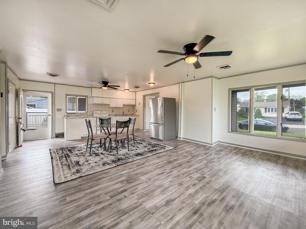 26 MIDWOOD LANE
