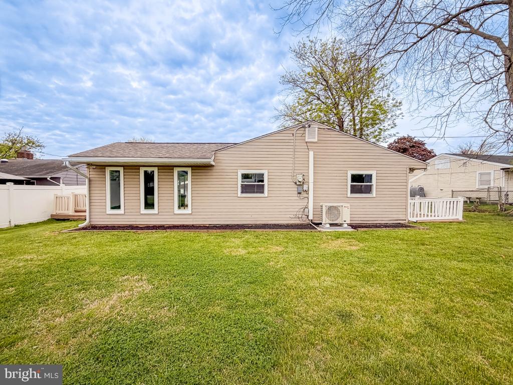 26 MIDWOOD LANE
