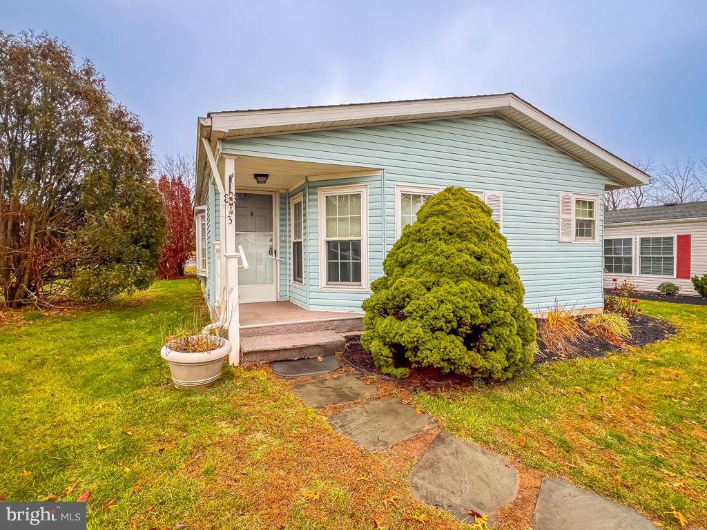 13 CLOVEDALE WAY