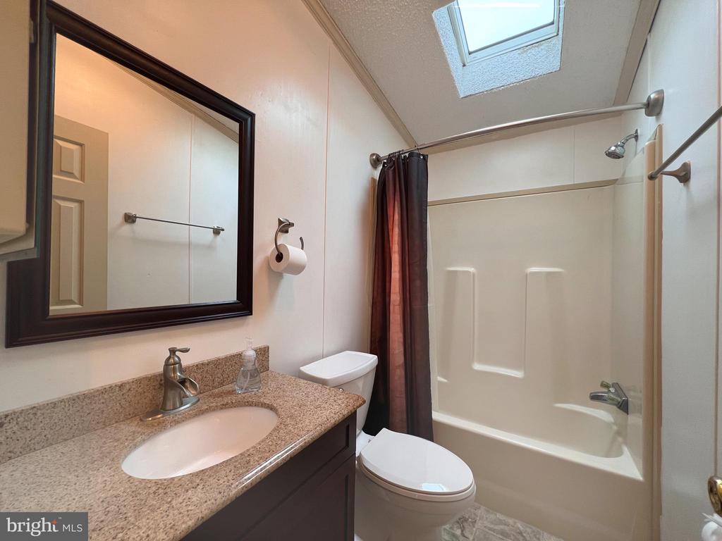 13 CLOVEDALE WAY