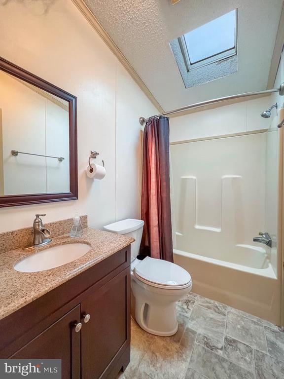 13 CLOVEDALE WAY