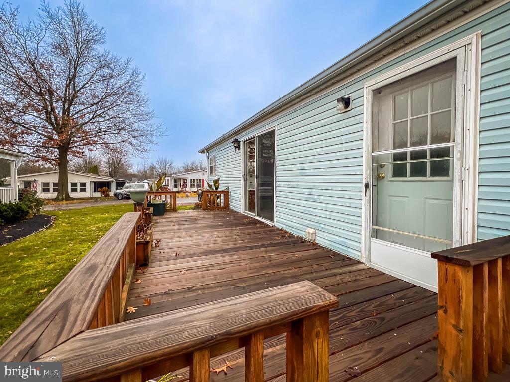 13 CLOVEDALE WAY