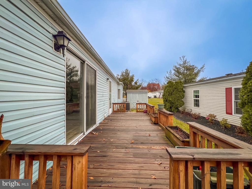 13 CLOVEDALE WAY