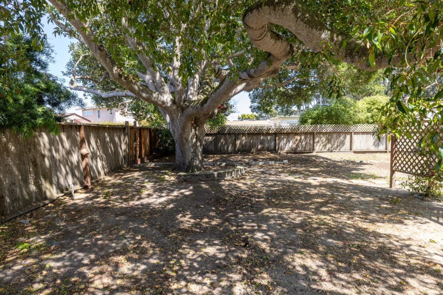 954 Seapalm AVE