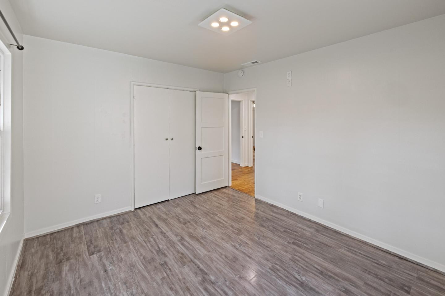 954 Seapalm AVE