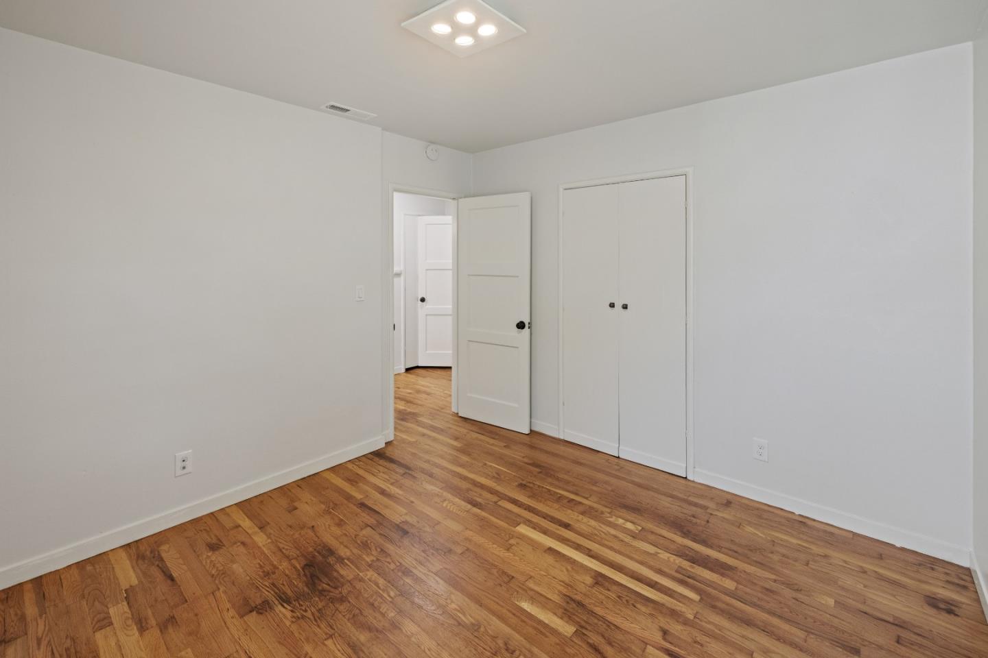 954 Seapalm AVE