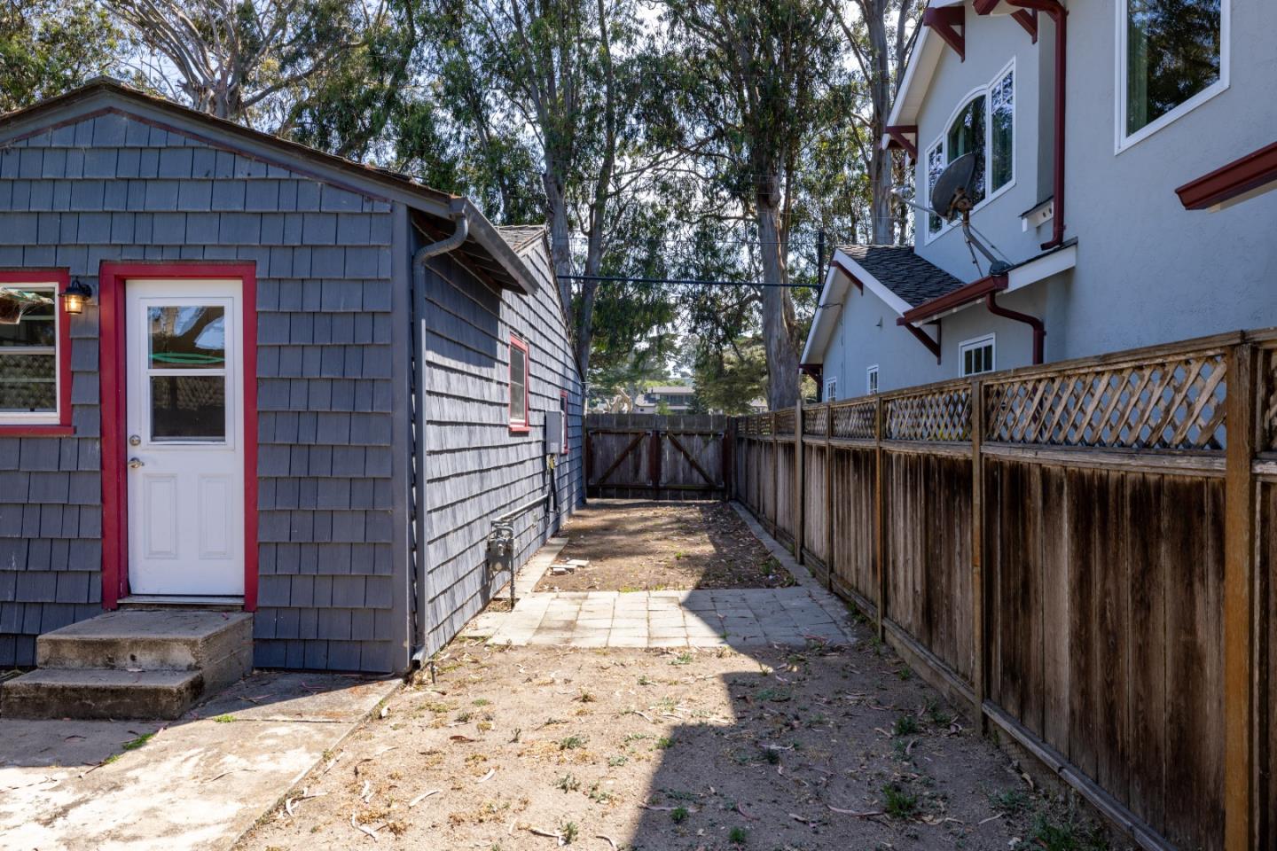 954 Seapalm AVE