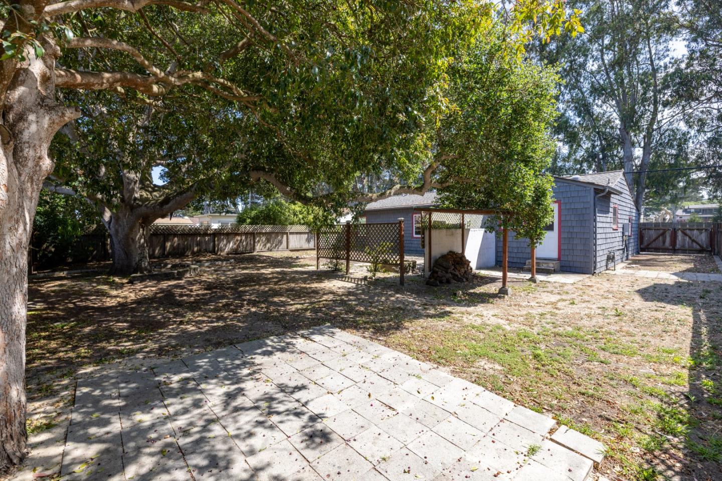 954 Seapalm AVE