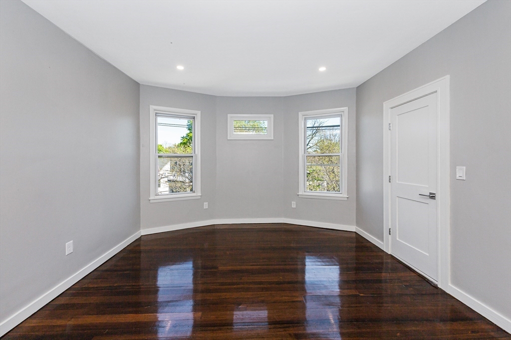 19 Chase St # 3R