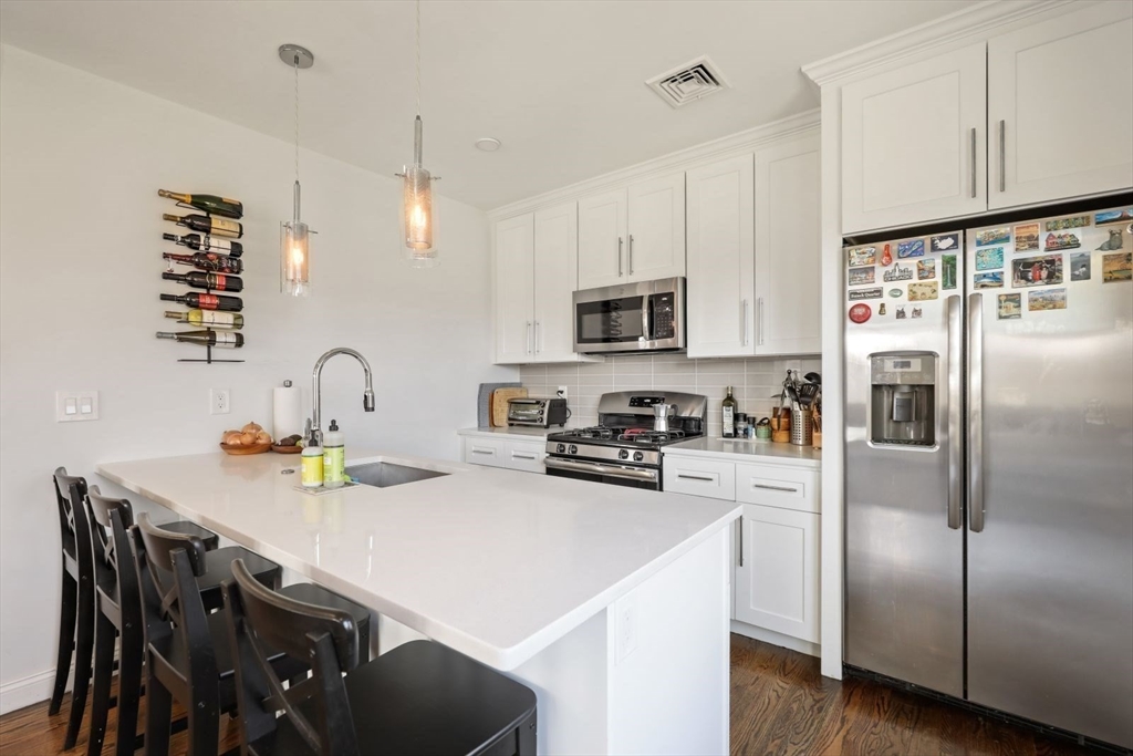 77 Torrey St # 2