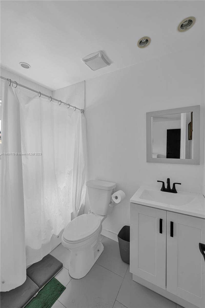 1351 SW 124th Ct Unit: B5