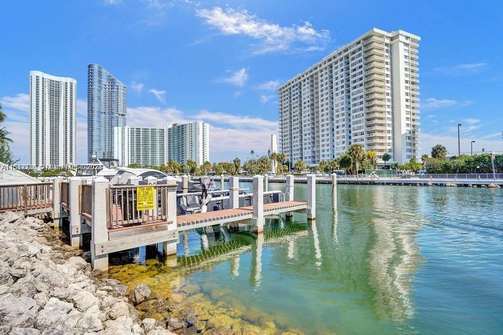 400 Kings Point Dr Unit: 1016
