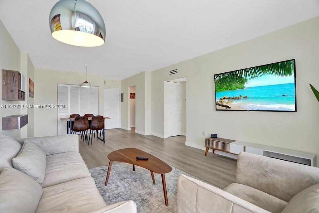 400 Kings Point Dr Unit: 1016