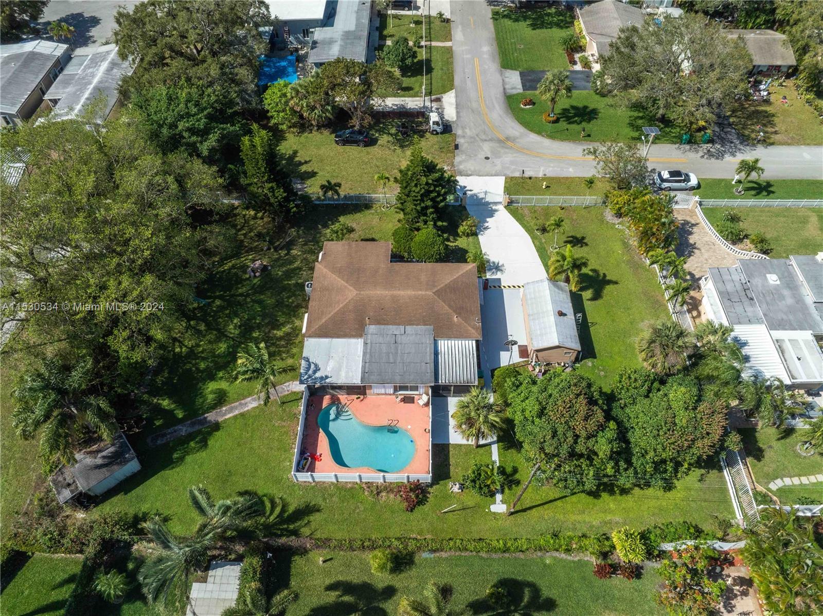 5220 SW 26th Ave