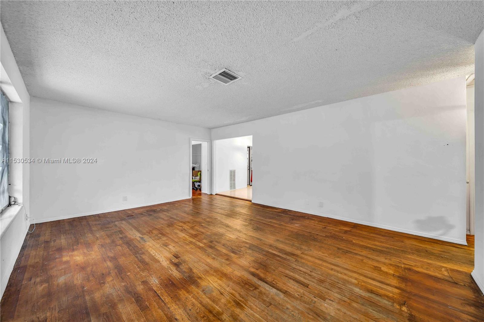 5220 SW 26th Ave