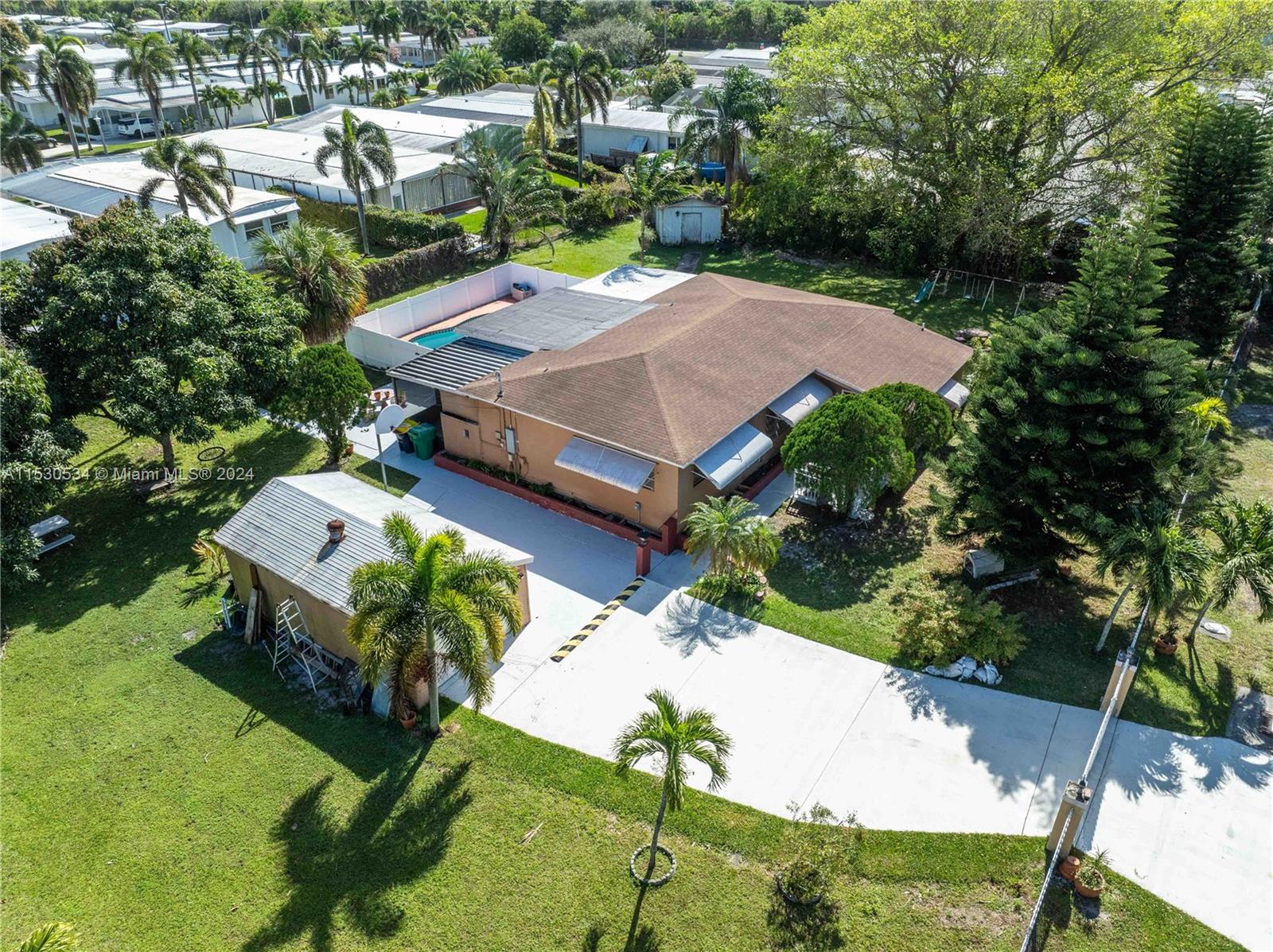 5220 SW 26th Ave