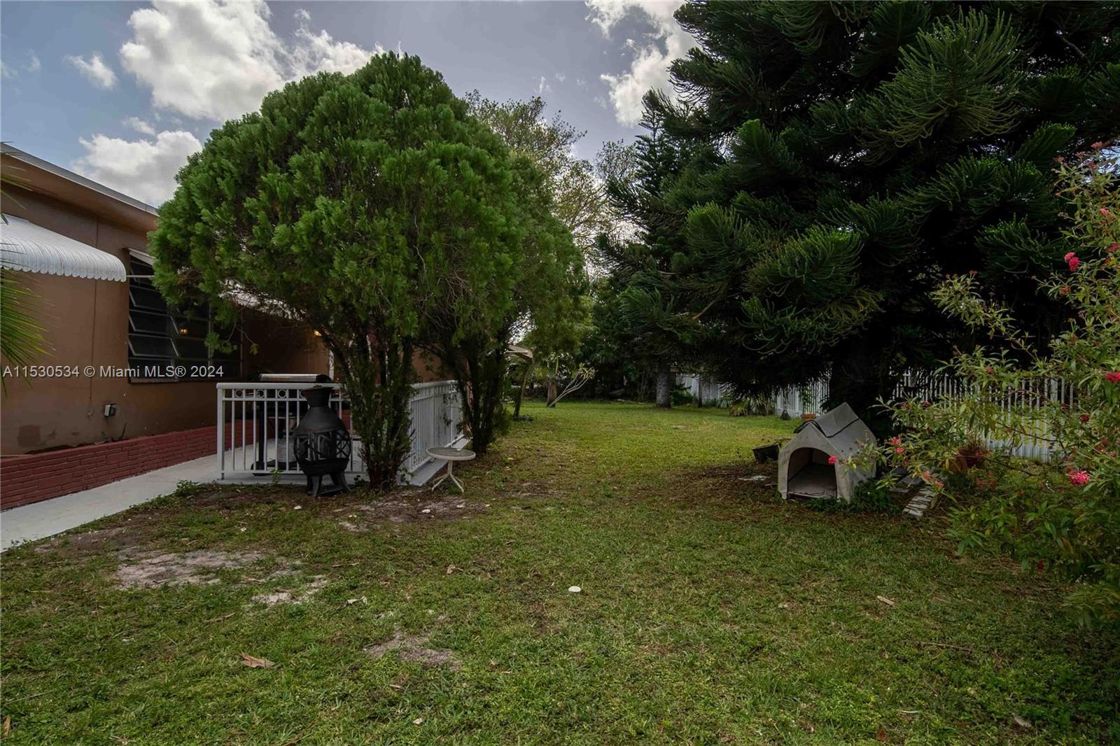 5220 SW 26th Ave