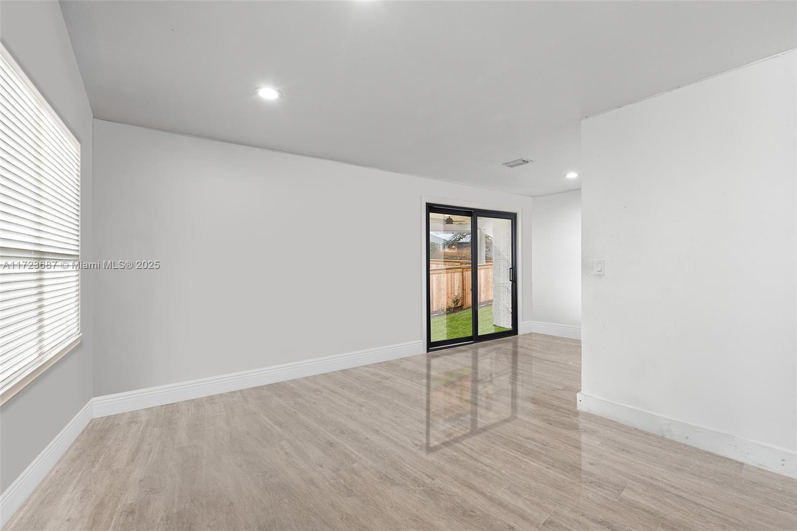 11316 Peachtree Dr