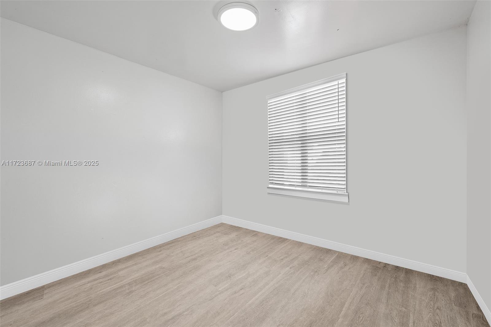 11316 Peachtree Dr