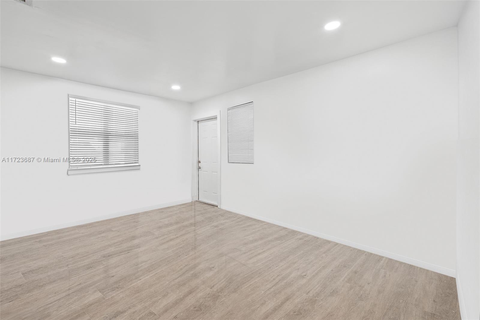 11316 Peachtree Dr