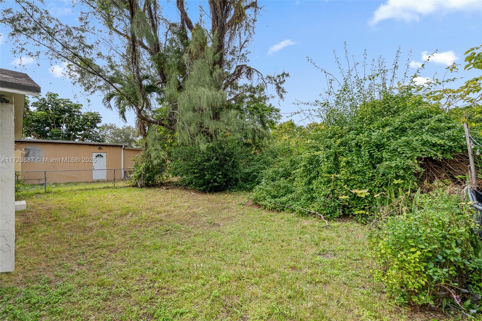 11316 Peachtree Dr