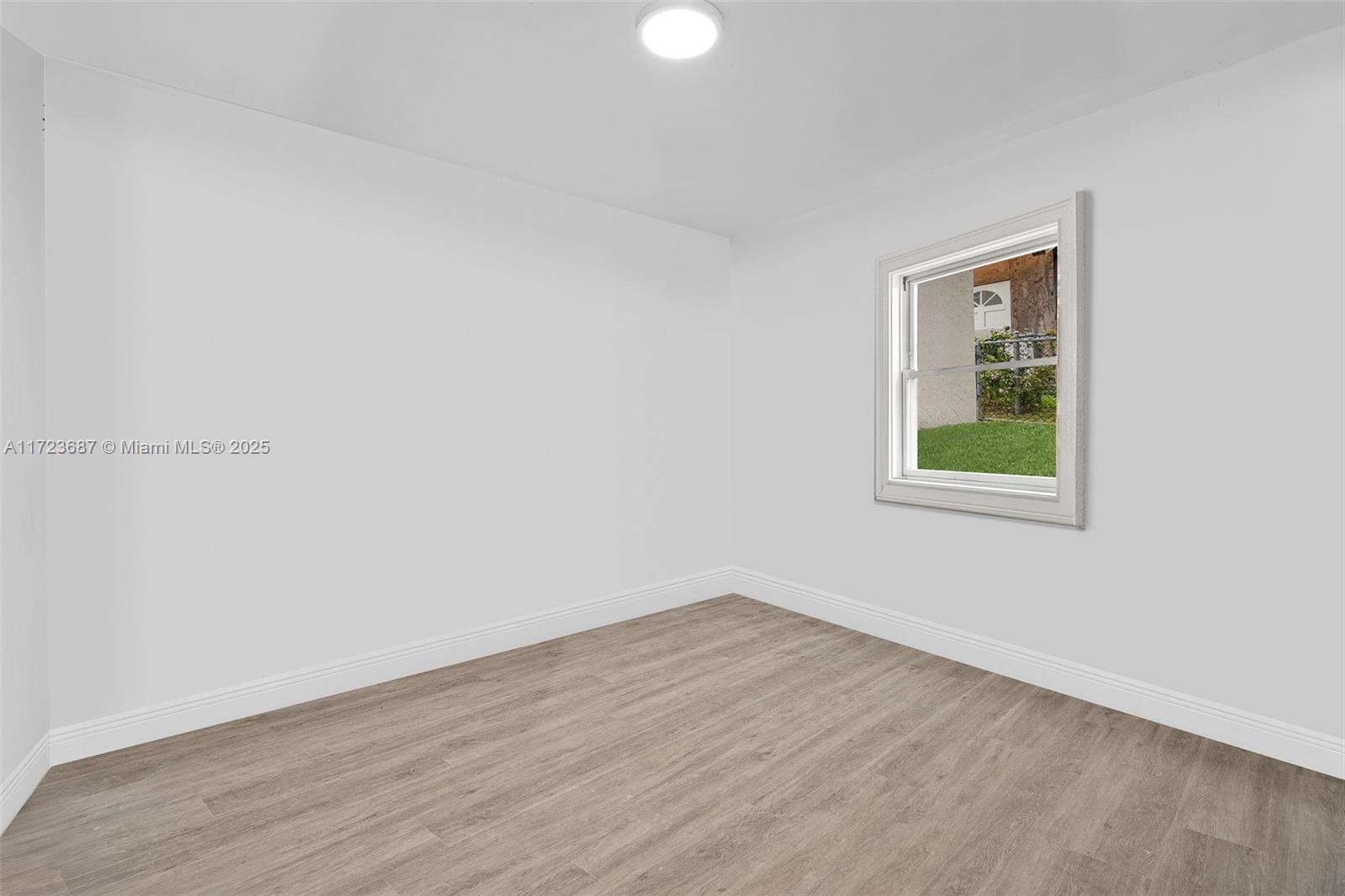 11316 Peachtree Dr