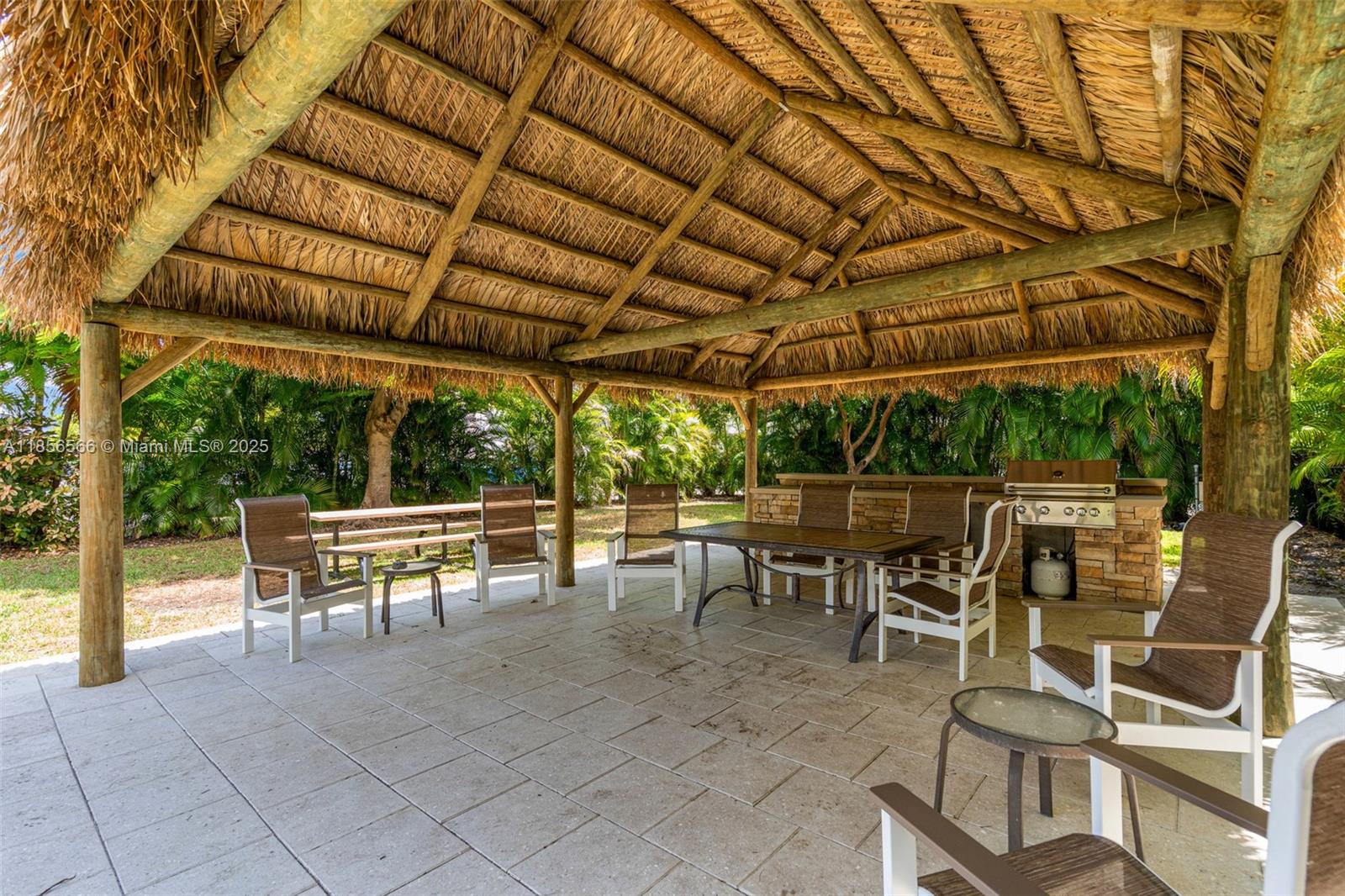 3121 NE 51st St # 203E