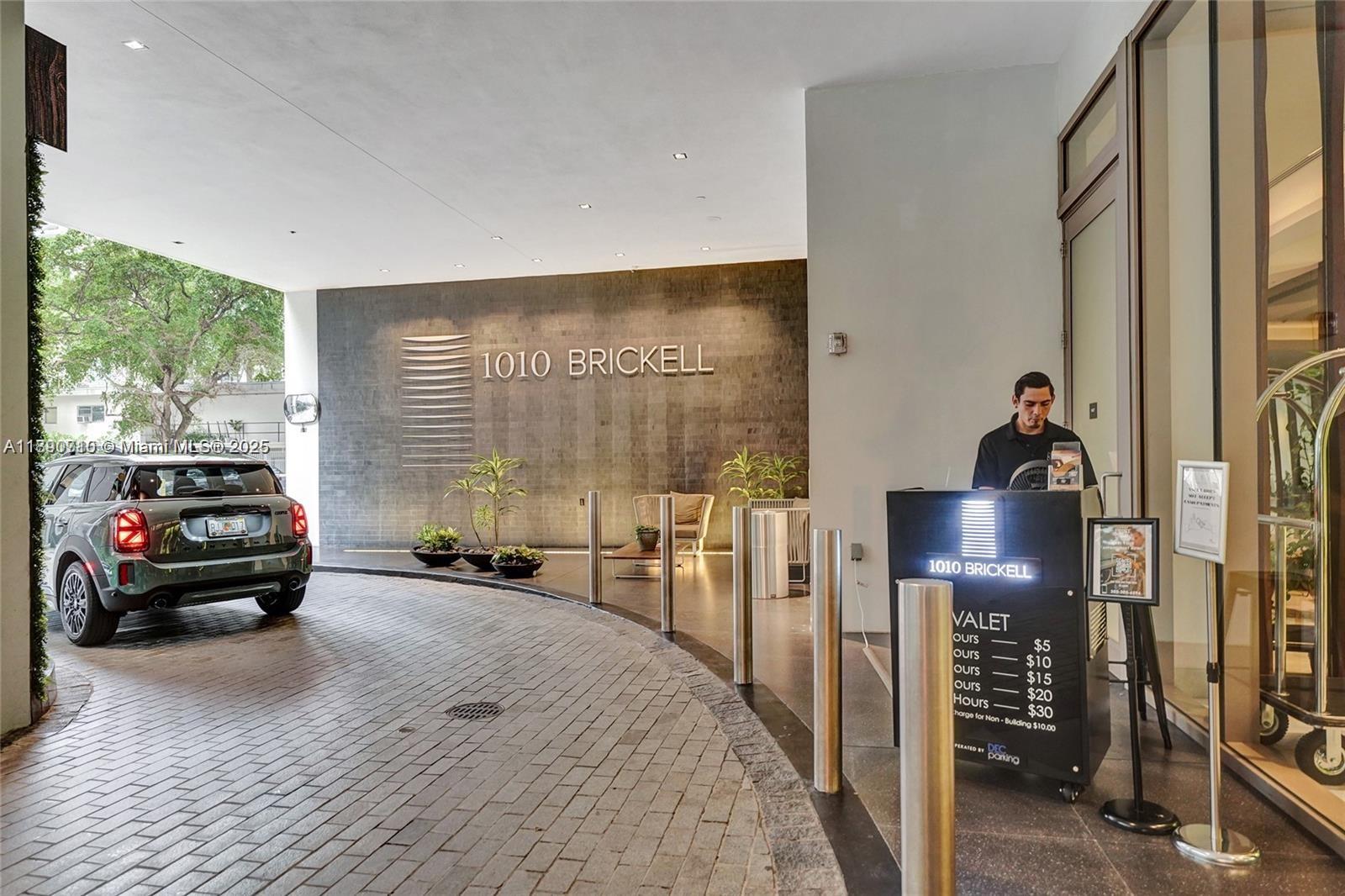 1010 Brickell Ave # 4009