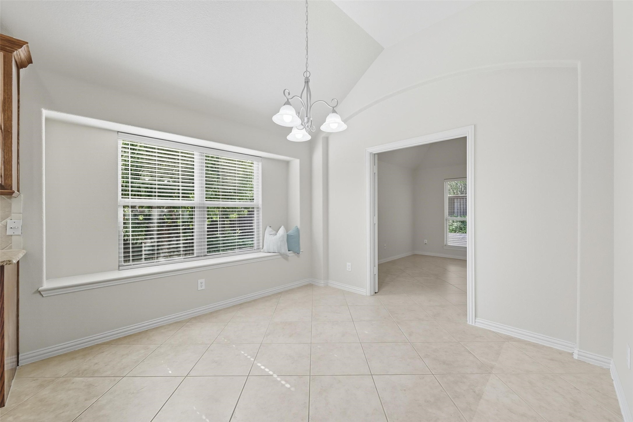 5127 Pond View Lane